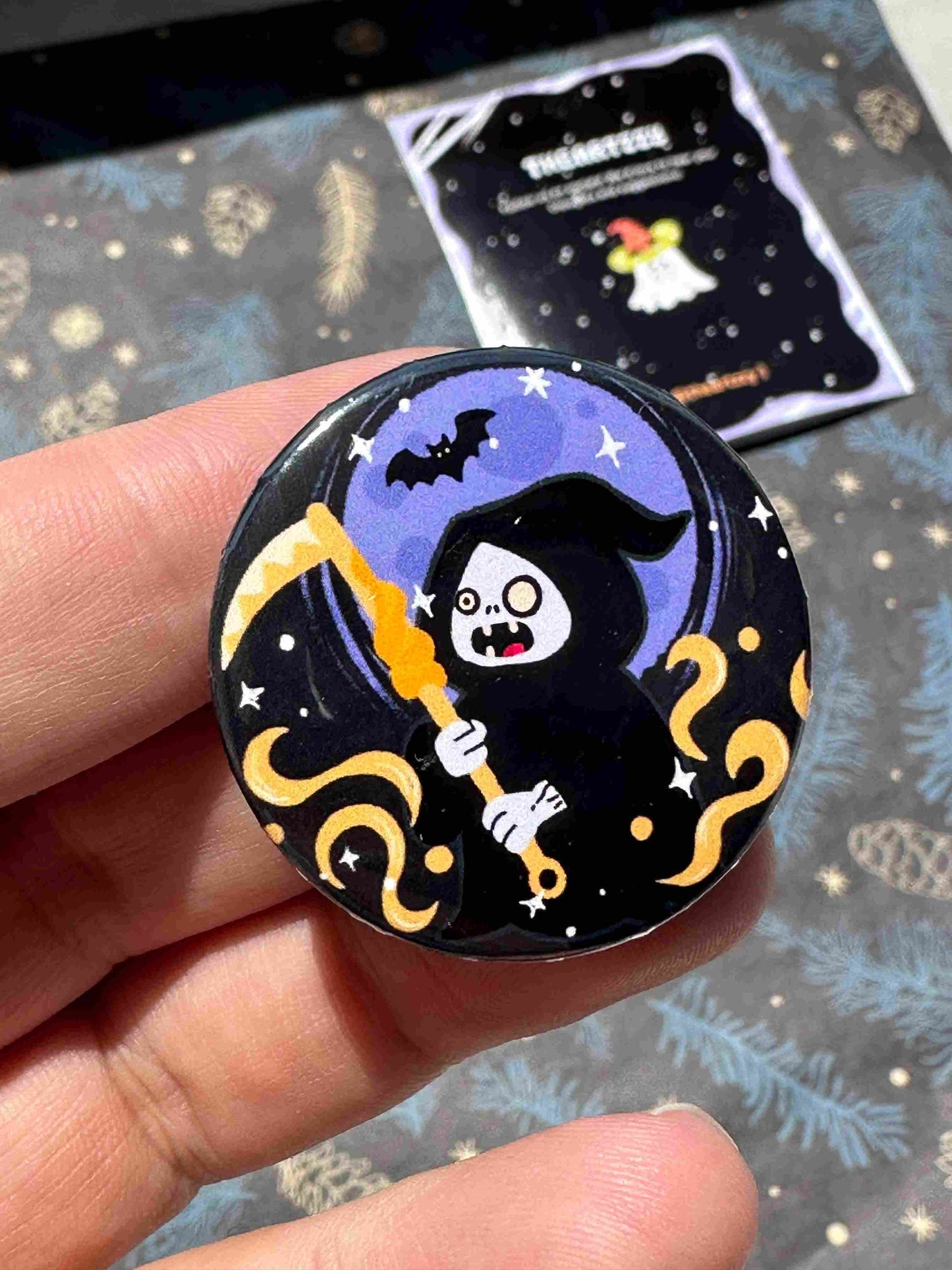 Grim Reaper Halloween Badge / Magnet – Scary Skeleton with Scythe Pin